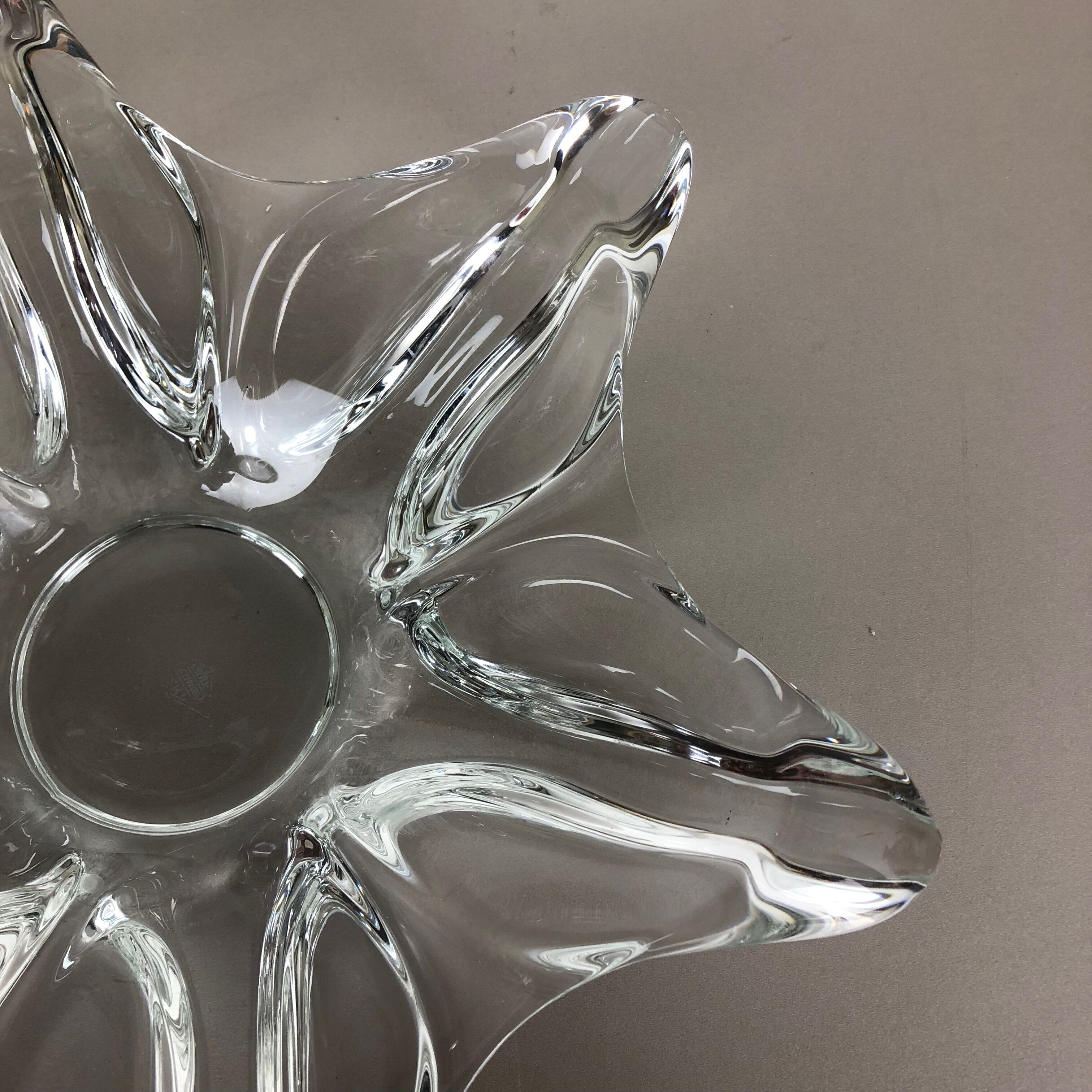 Large French Floral Crystal Glass Shell Bowl by Art Vannes, France, 1970s