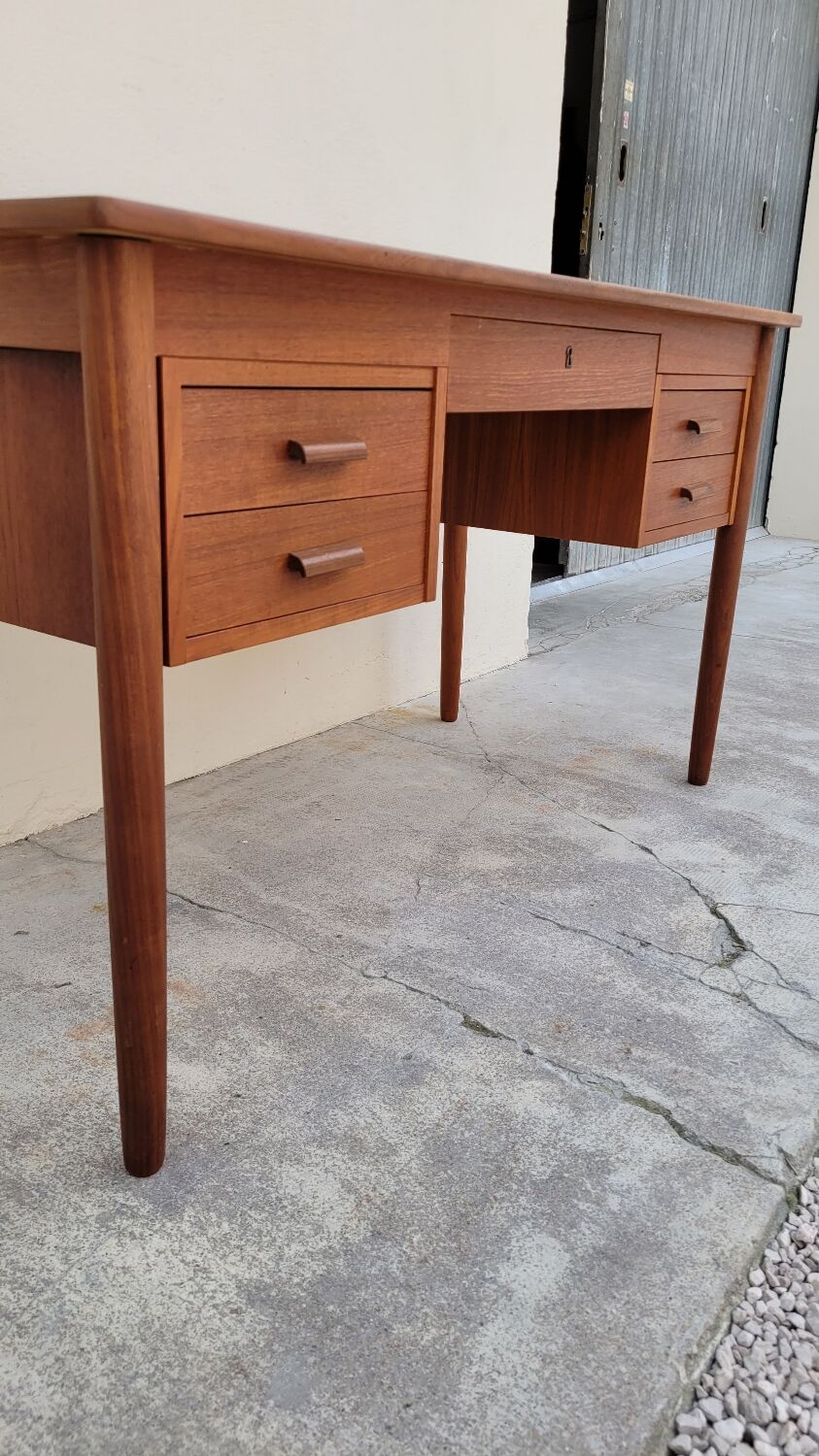 Danish Scandinavian desk in vintage teak 5 drawers, 1950s