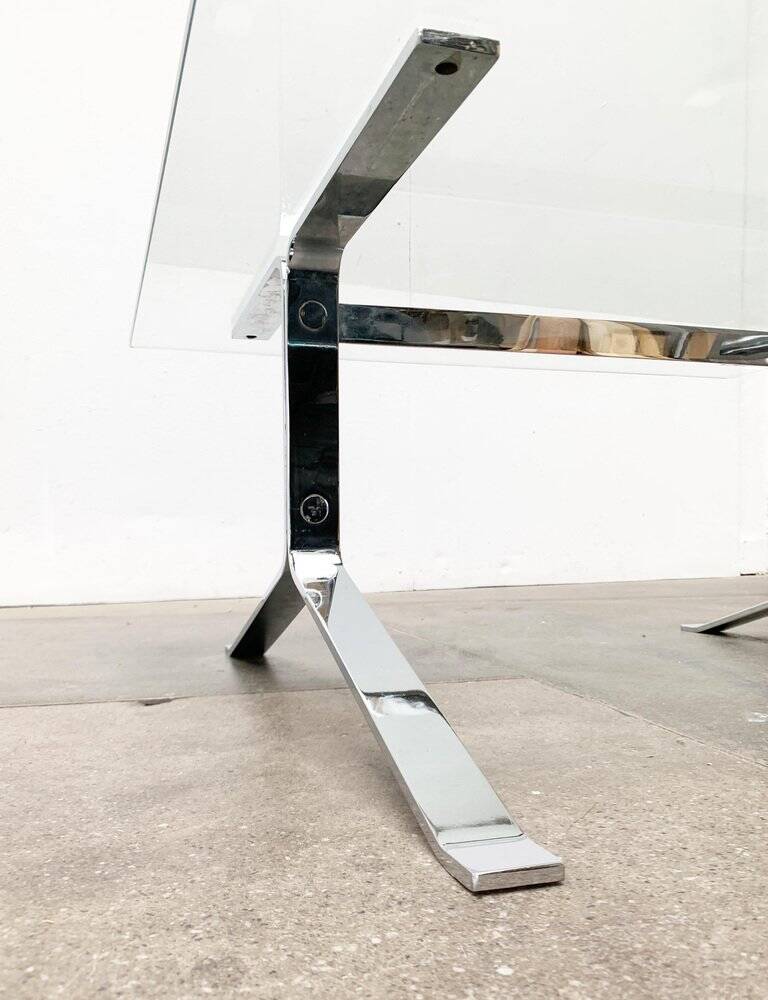 Joker coffee table in chrome and glass in mid-century Space Age style by Olivier Mourgue for Airborne, 1960s.