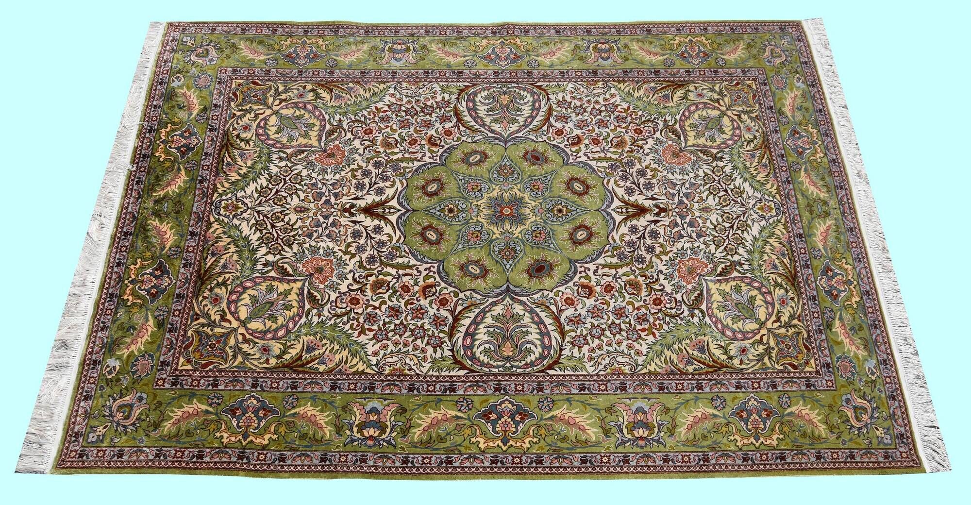 Pure silk Egyptian oriental carpet - : 1.50 X 2.20 meters. Handmade - silk on silk