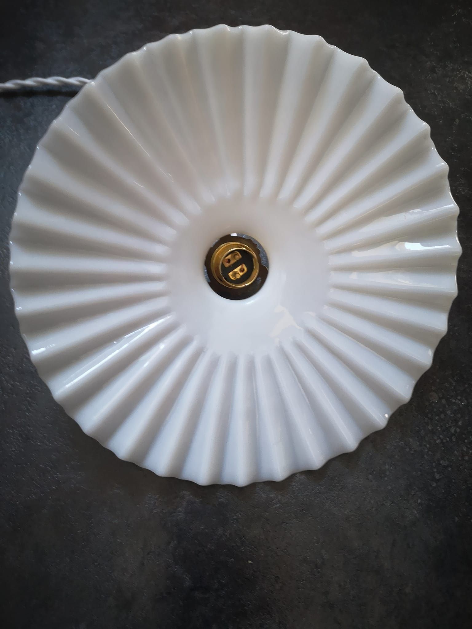 Old suspension opaline lampshade white serrated / pleated deco 1930 TBE