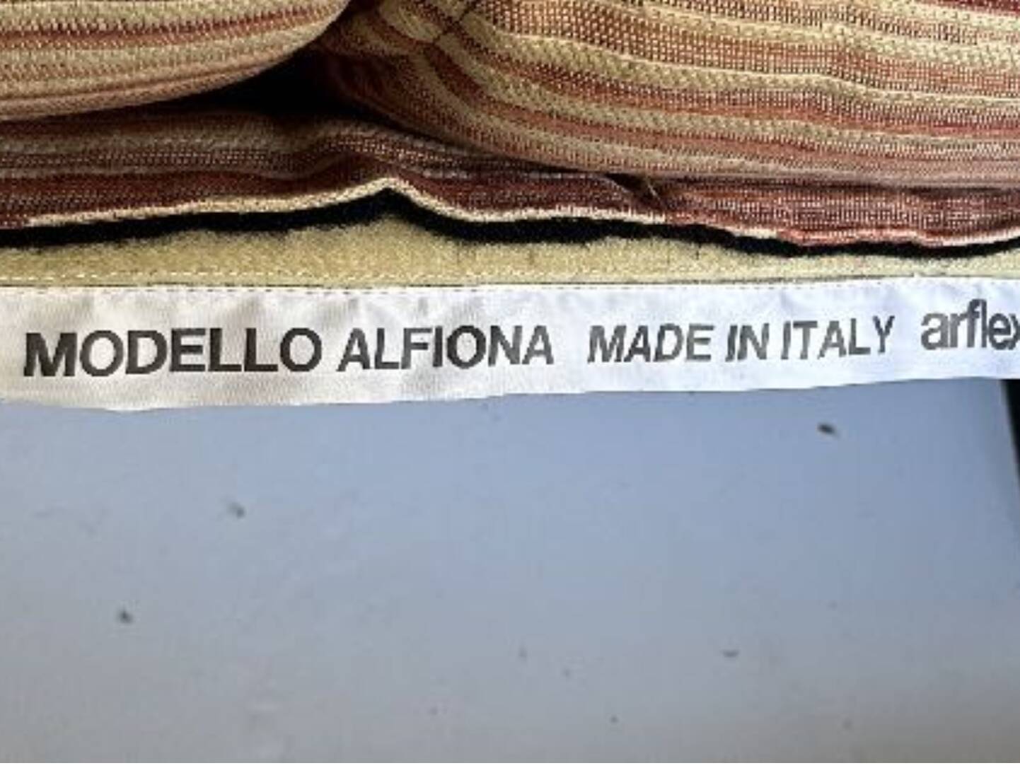 Vintage Italian designer sofa “Modello Alfiona Artlex” – 70s/80s