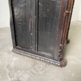 Commode XIXème pin noirci sculpté