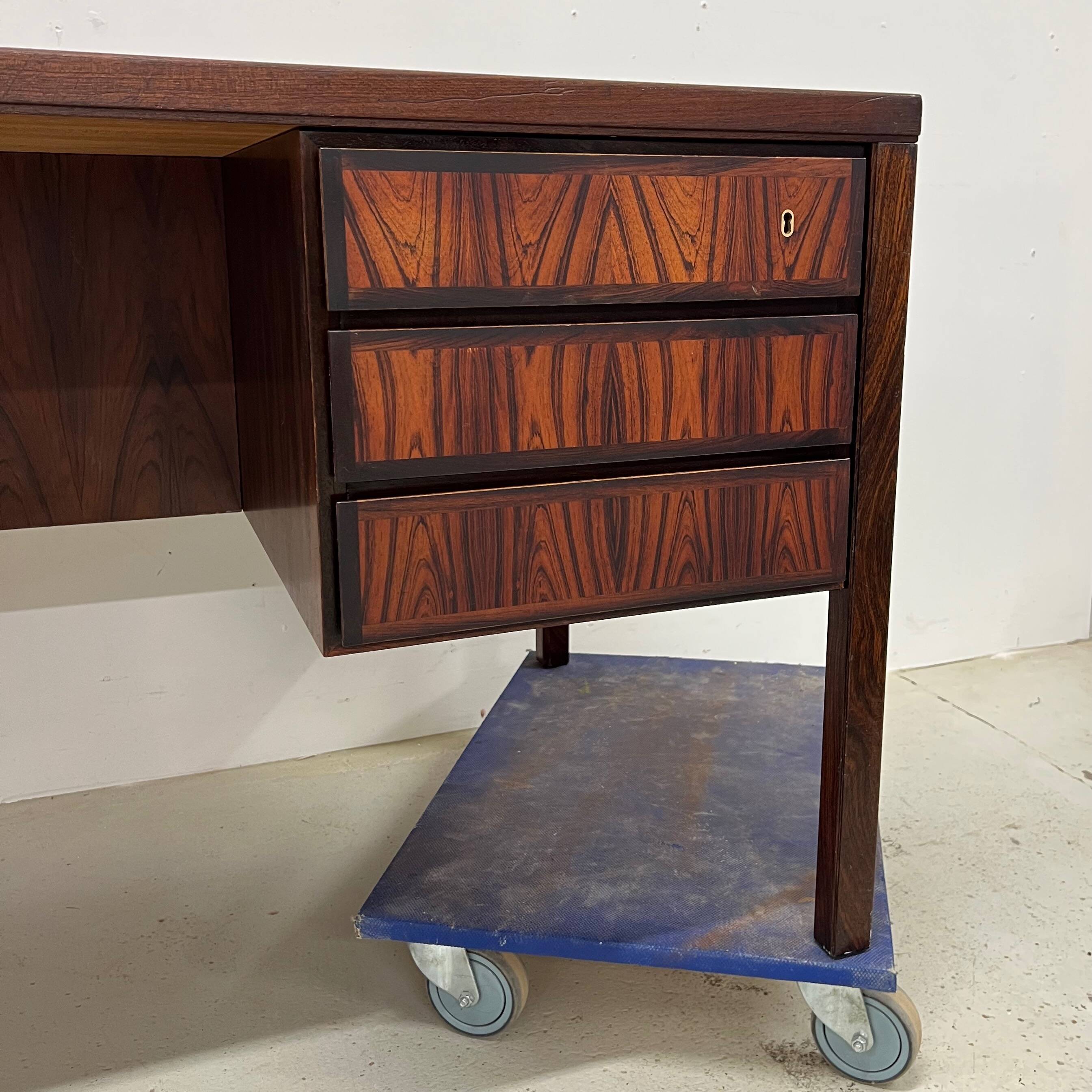 Gunni Omann Model 77 Rosewood Desk, 1960s.
