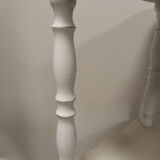 Beige and white patinated square saddle