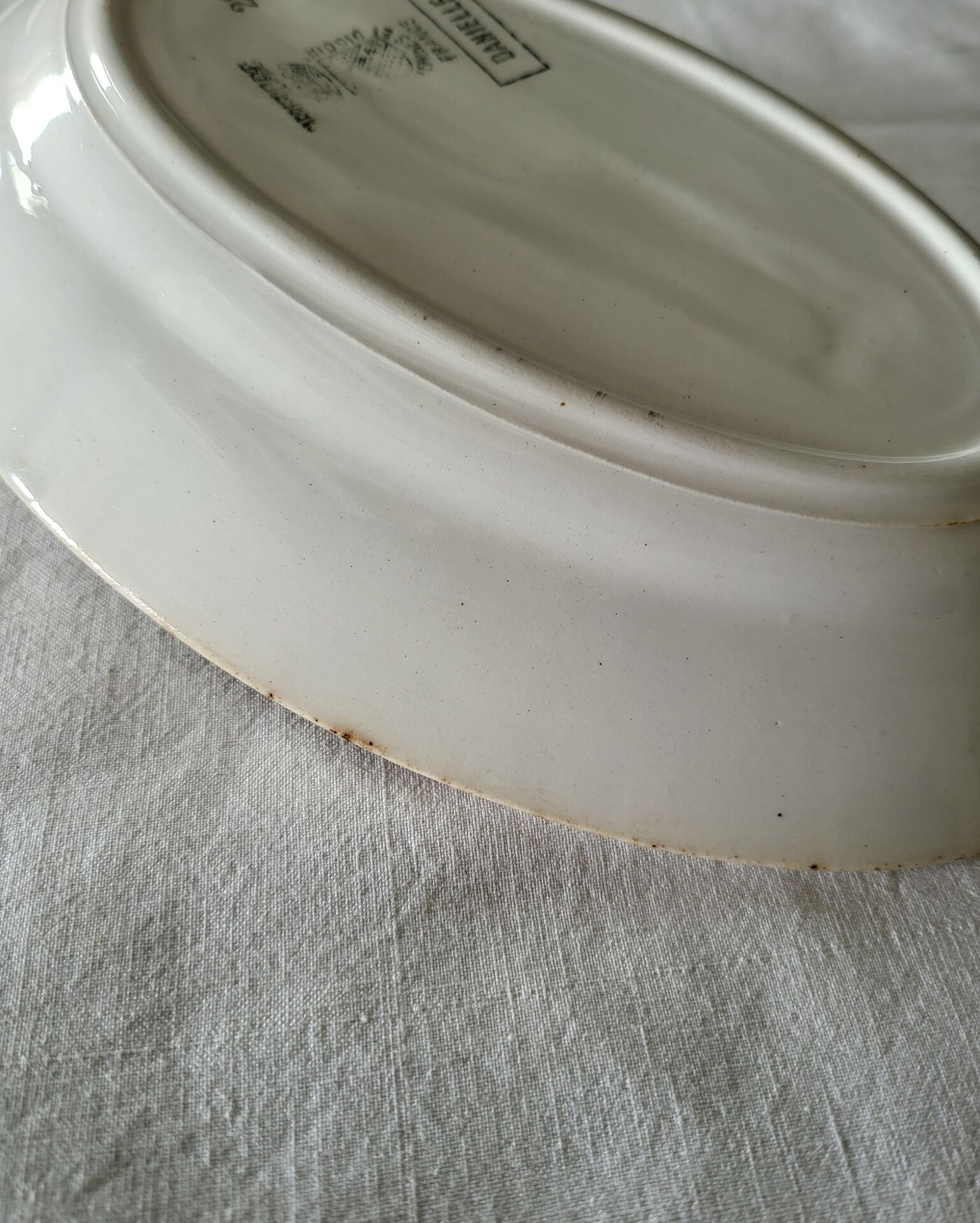 2 earthenware dishes from Sarreguemines and Digoin, model Danielle.