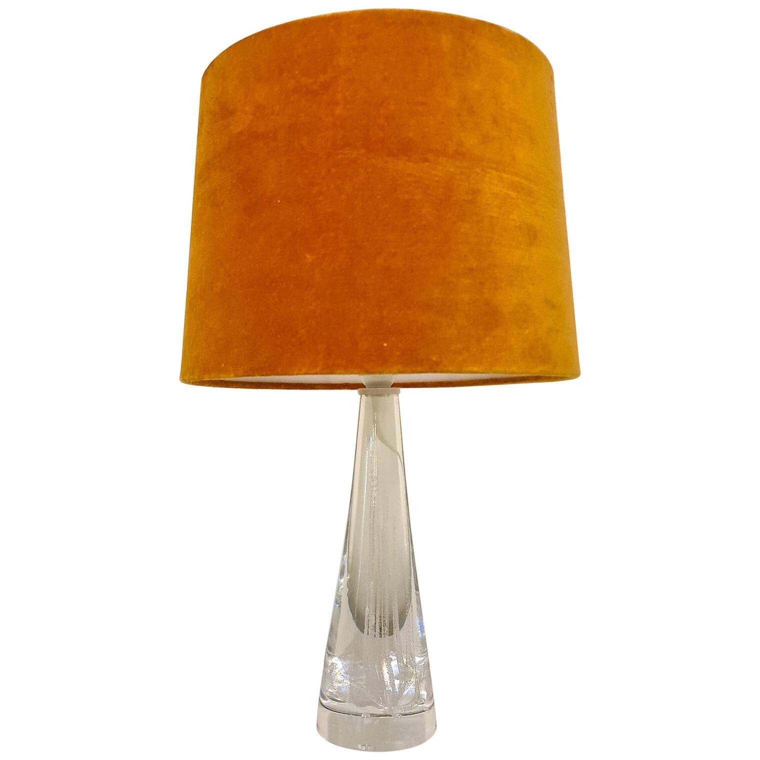 Mid-century crystal glass table lamp by Vicke Lindstrand, Kosta, Sweden.