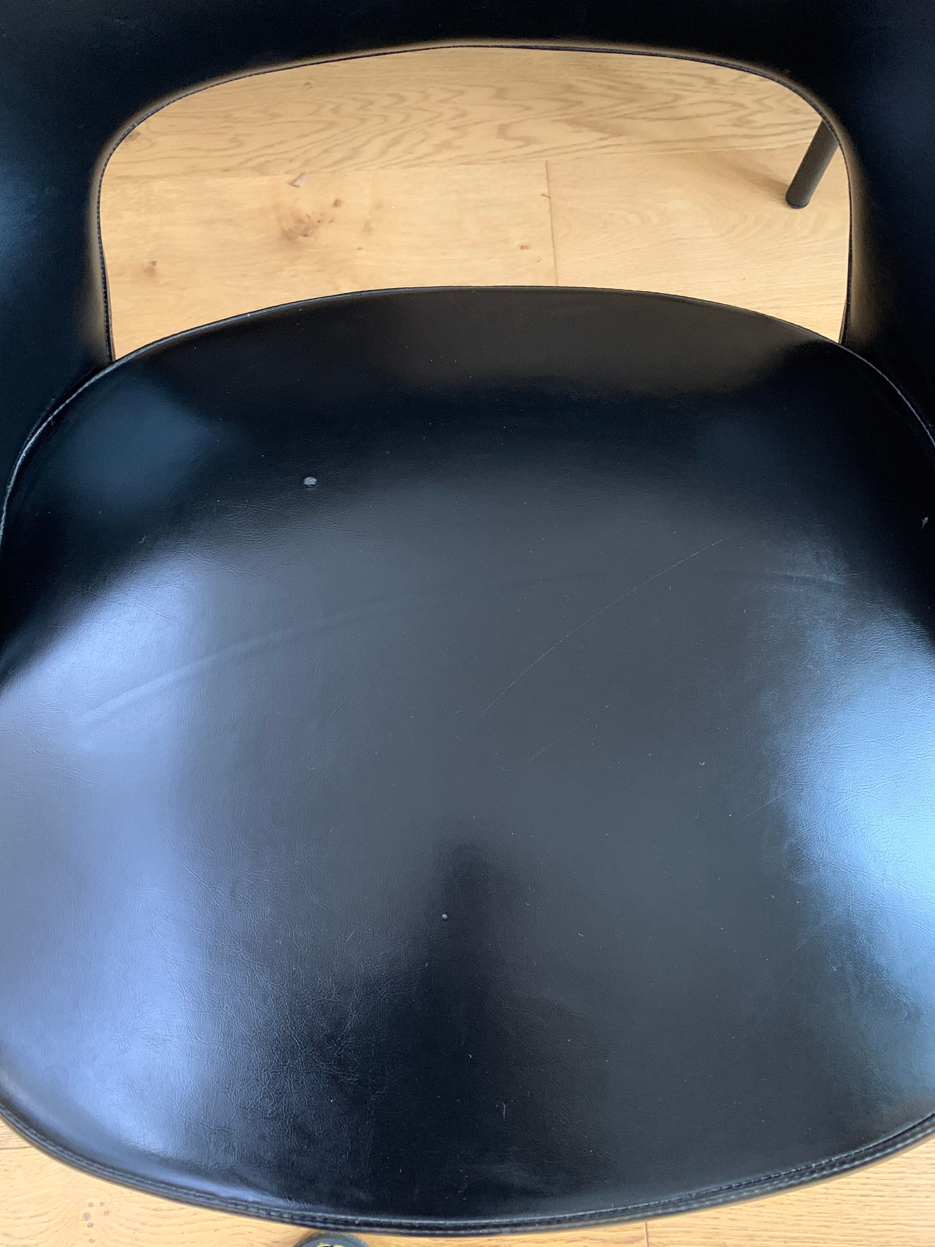 Pair of chairs brand Roset