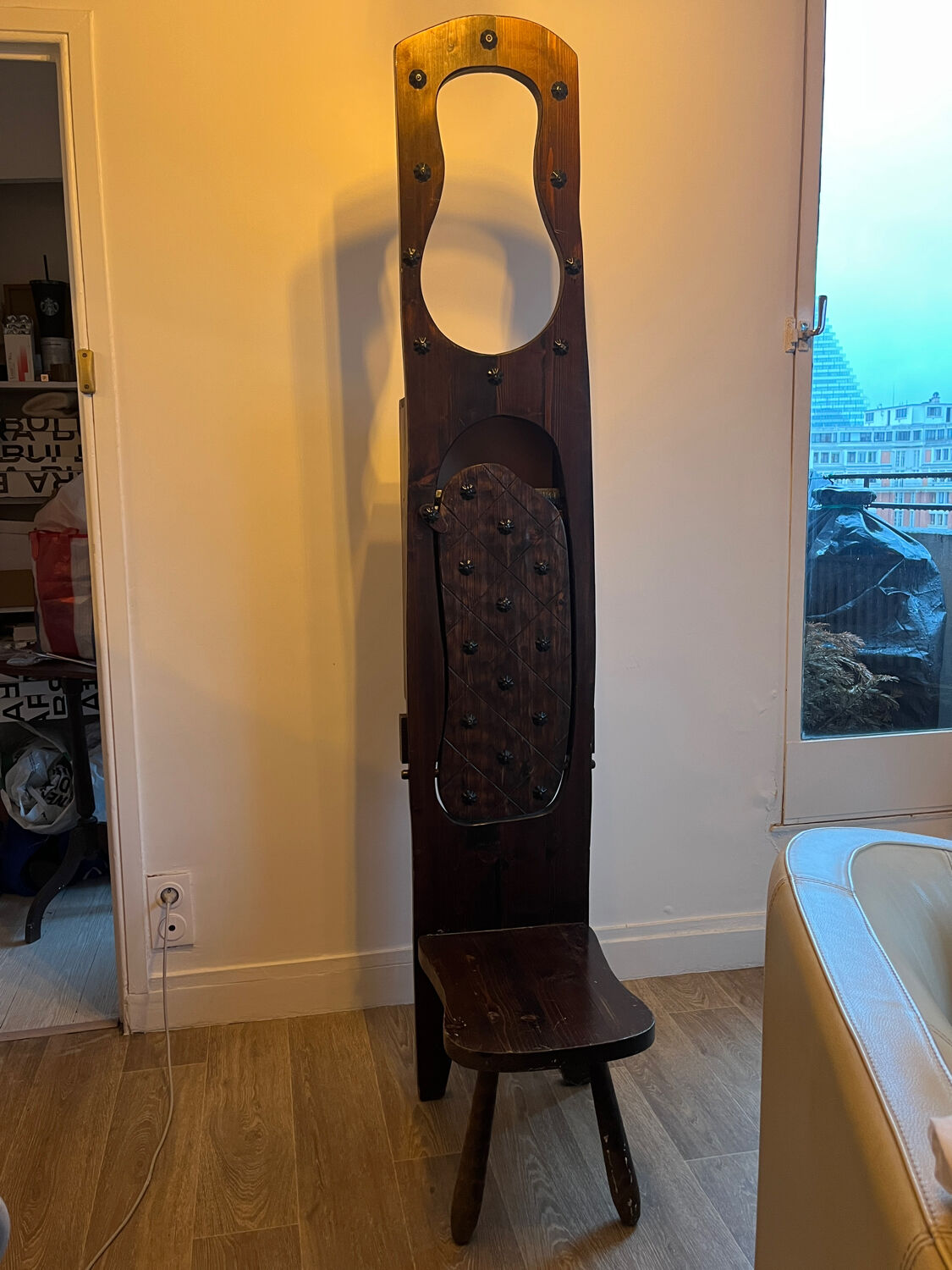 Primitive bar/stool