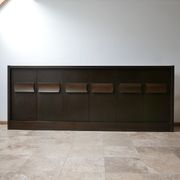 Enfilade brutaliste du milieu du siècle Belgique