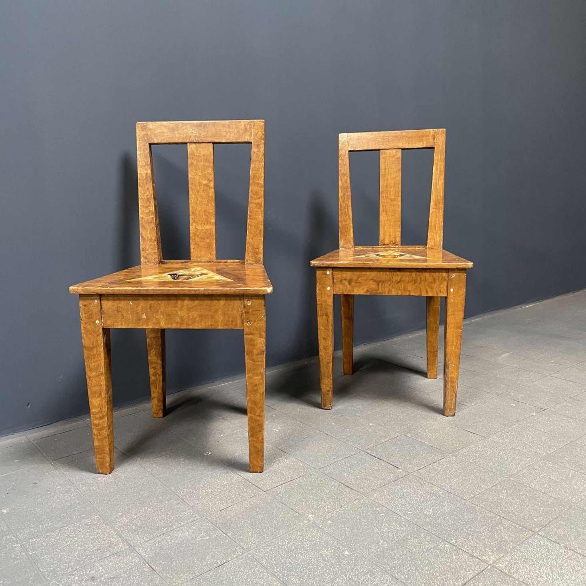 Set of 2 painted Swedish chairs
