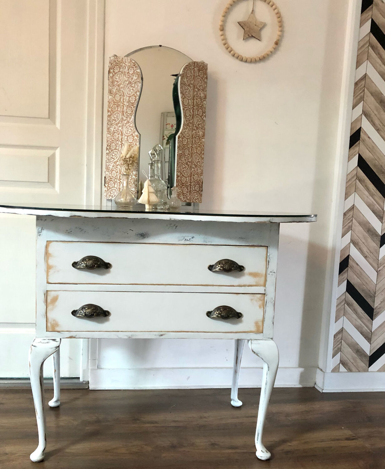 Dressing table