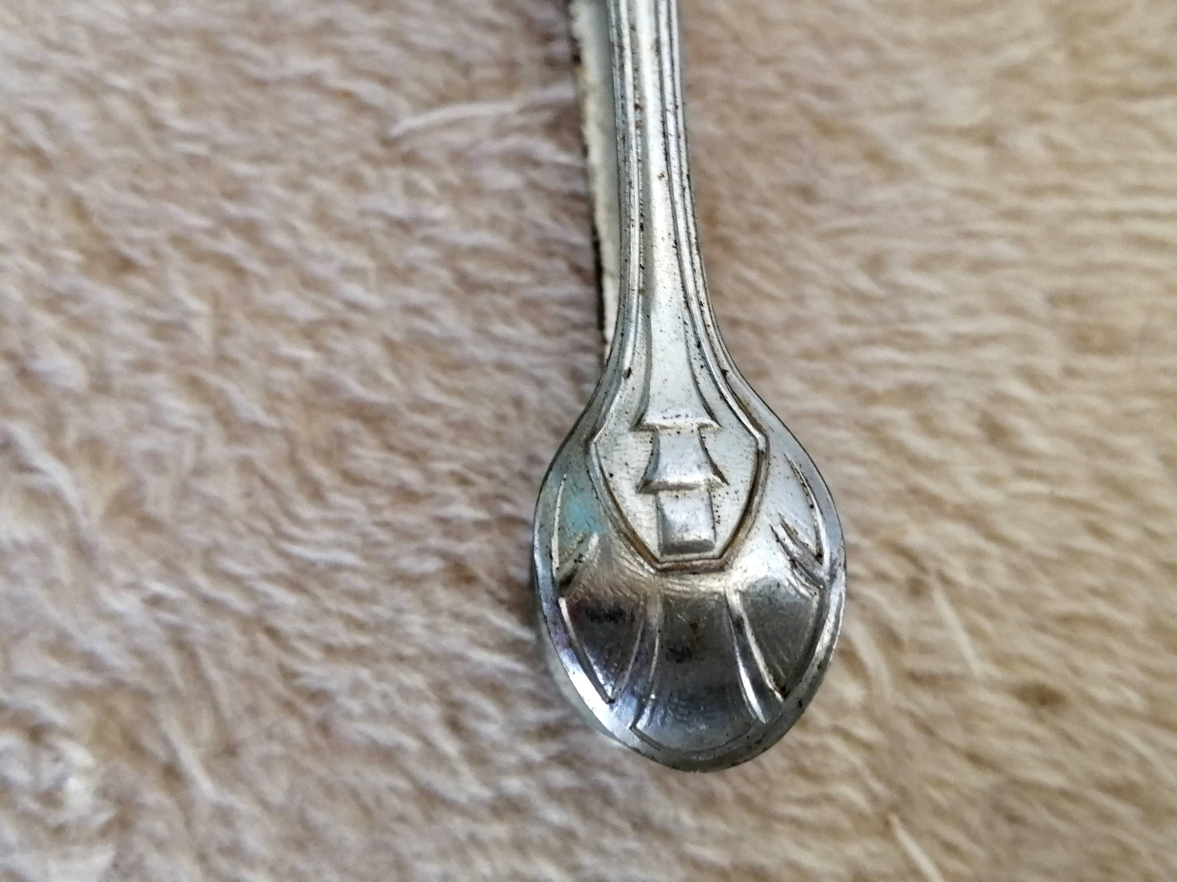 Art Deco sugar pinch