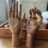 Articulated wooden hands