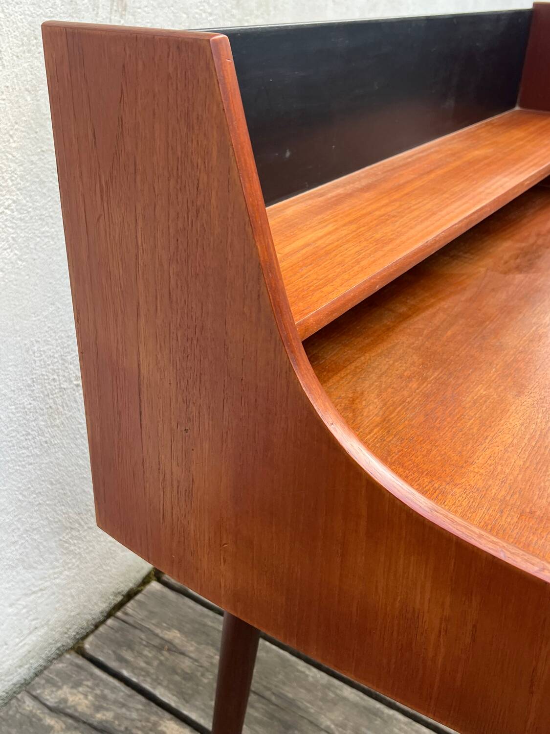 Beautiful Scandinavian vintage desk Ola in teak by John Texmon, 1950s.