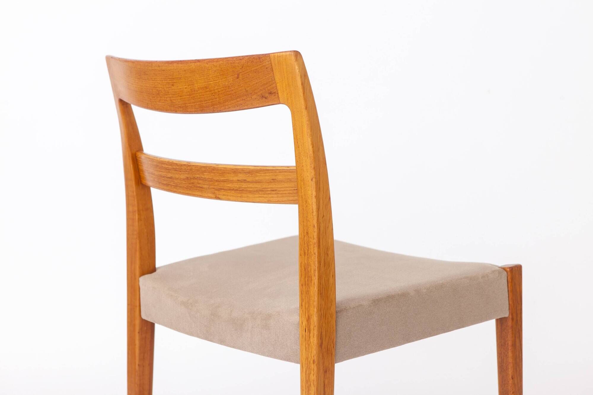 Set of 8 Nils Jonsson “Garmi” Teak Dining Chairs for Troeds, Swedish 1960s
