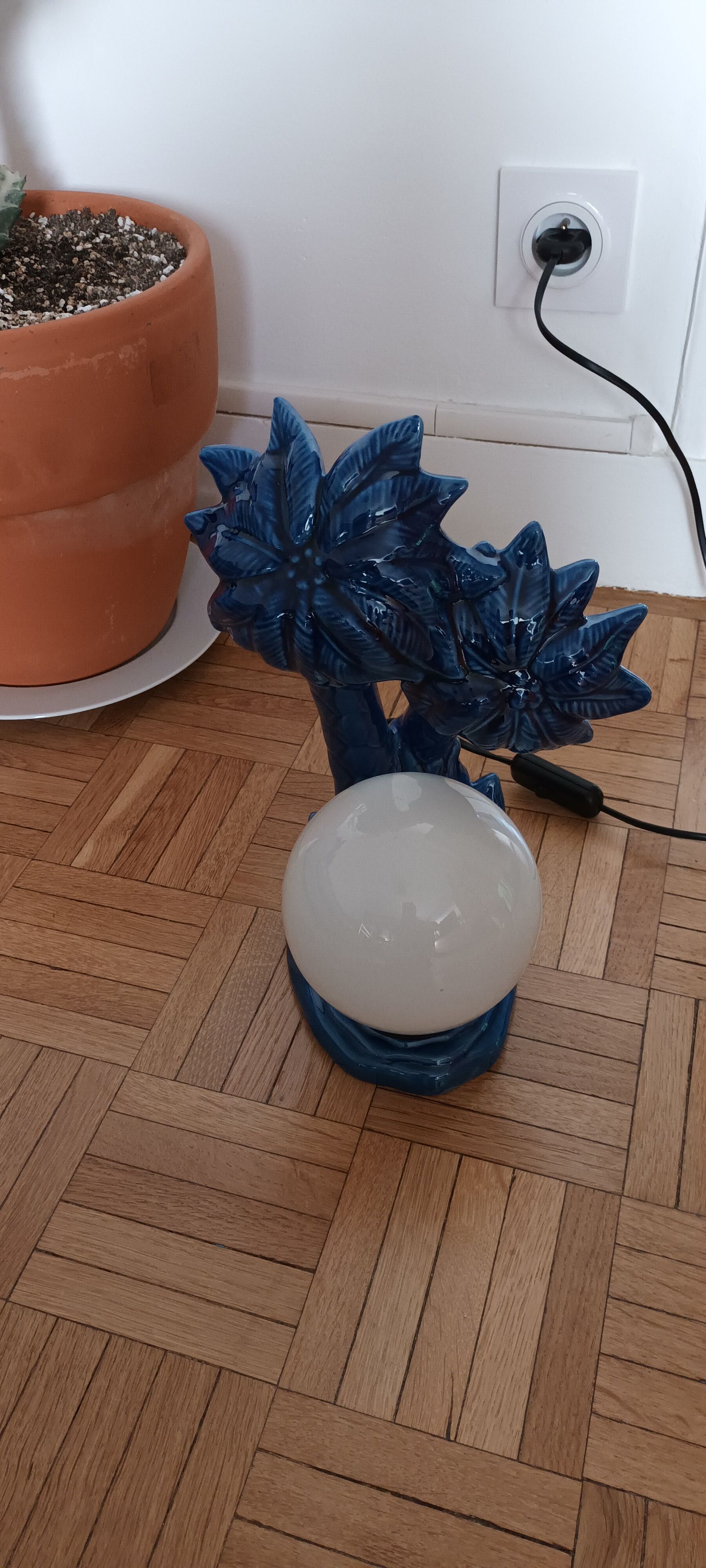 Vintage ceramic palm lamp
