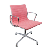Fauteuil EA104, Charles et Ray Eames édition Vitra