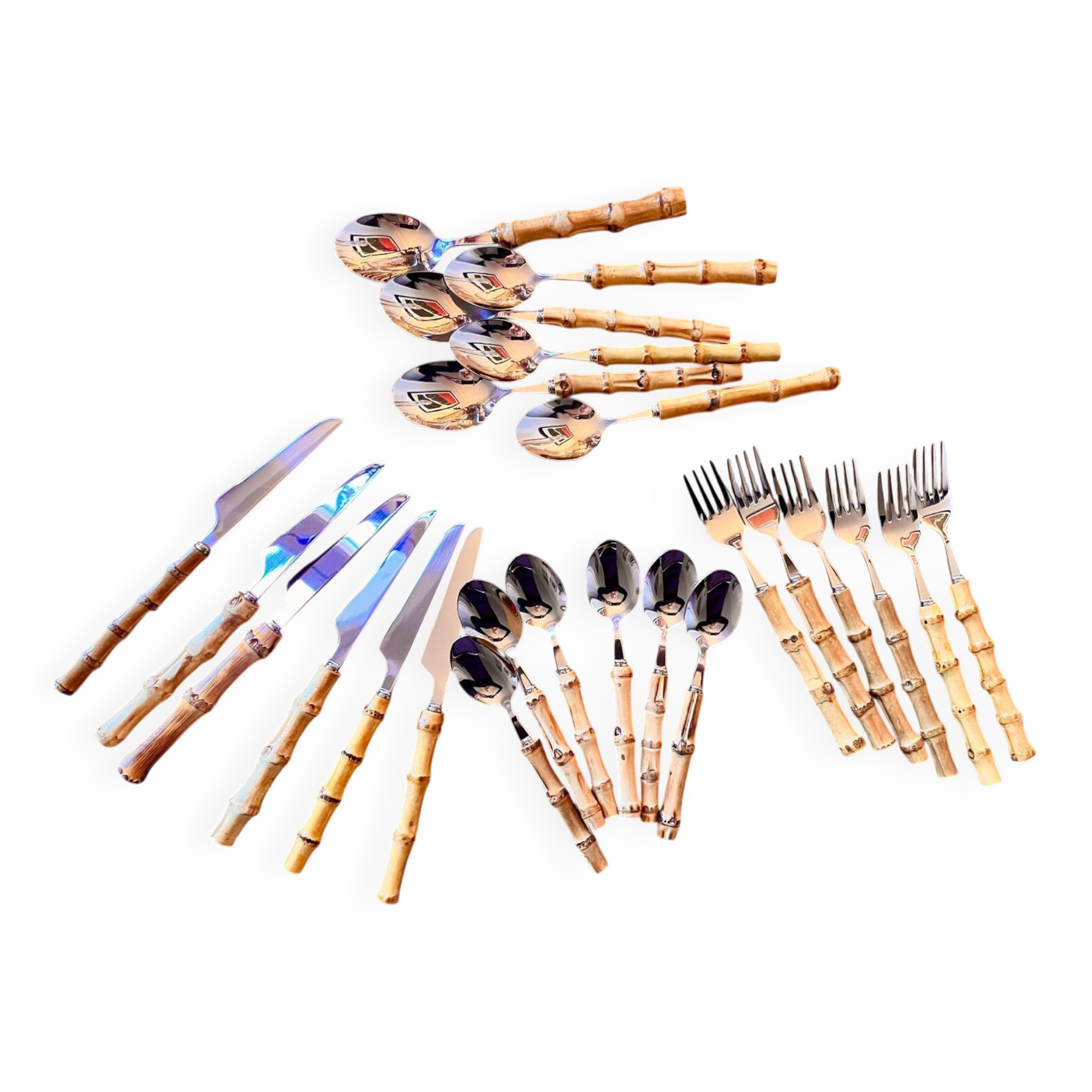 Vintage cutlery set in stainless steel and bamboo