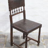Ensemble de 3 chaises Renaissance en chêne et cuir gaufré, 19ème siècle, Belgique