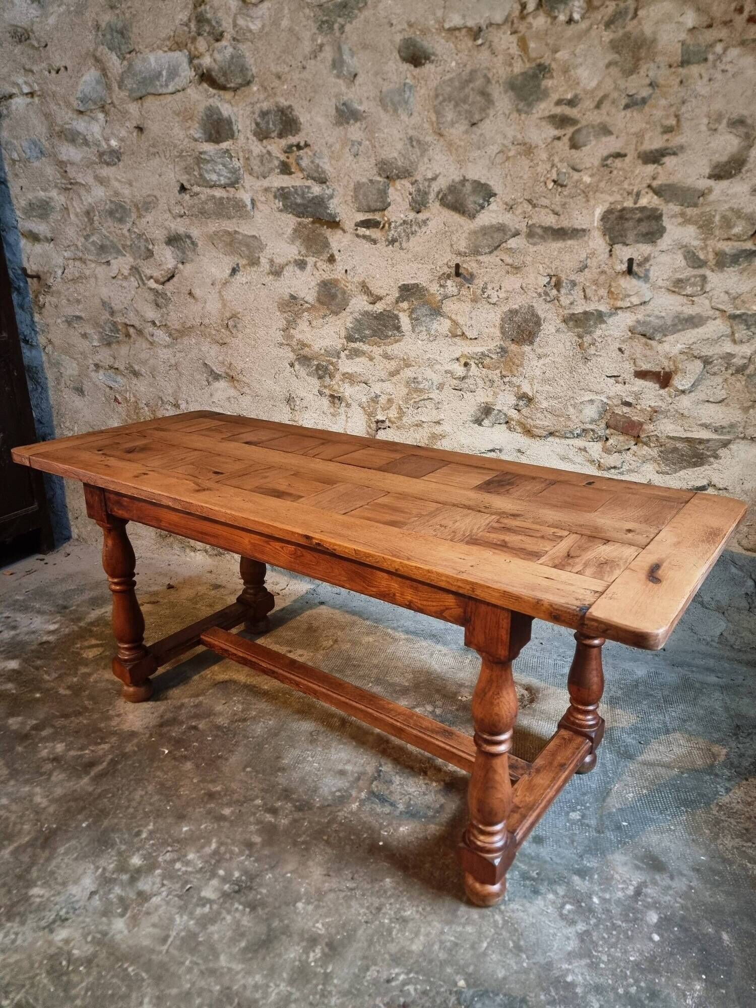 French farmhouse table in oak – 1950-1970 – Top made of solid blocks