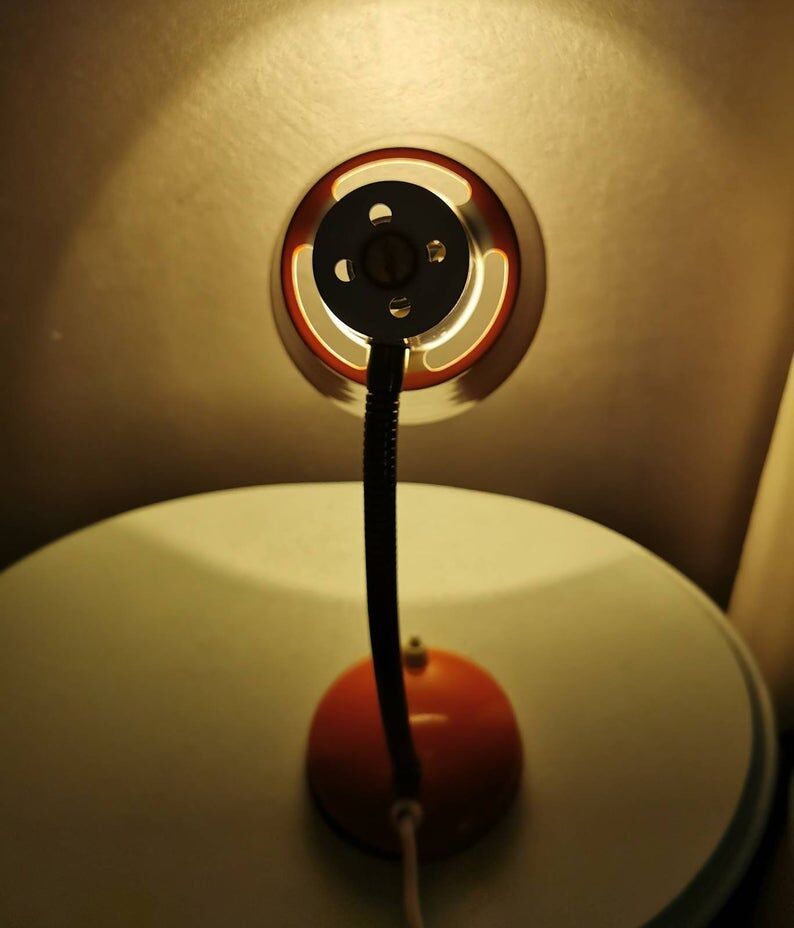 Hala Zeist 60s metal swan collar lamp