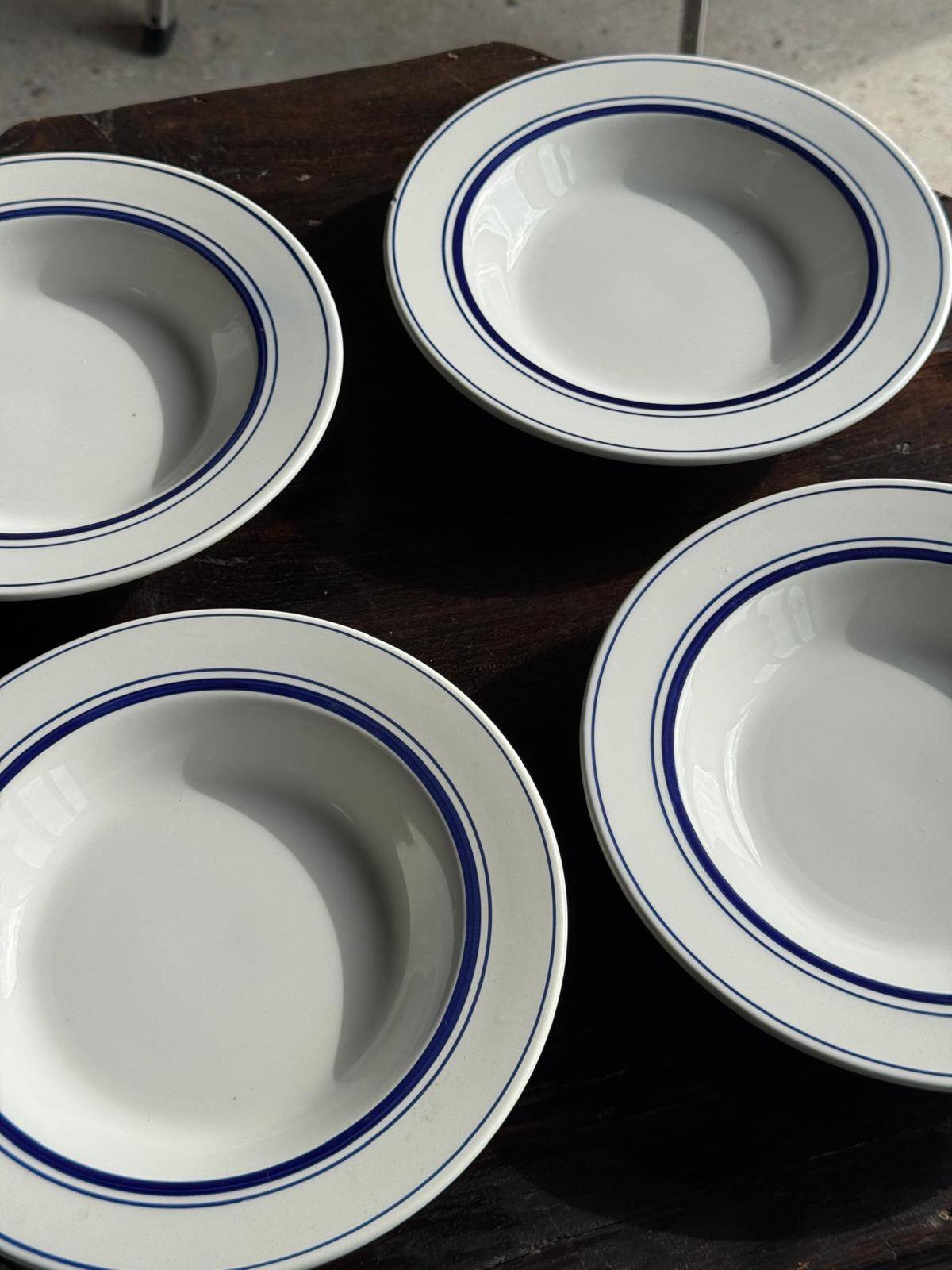 Set of 4 Italian deep plates Ceramica Quadrifoglio with blue rim D22
