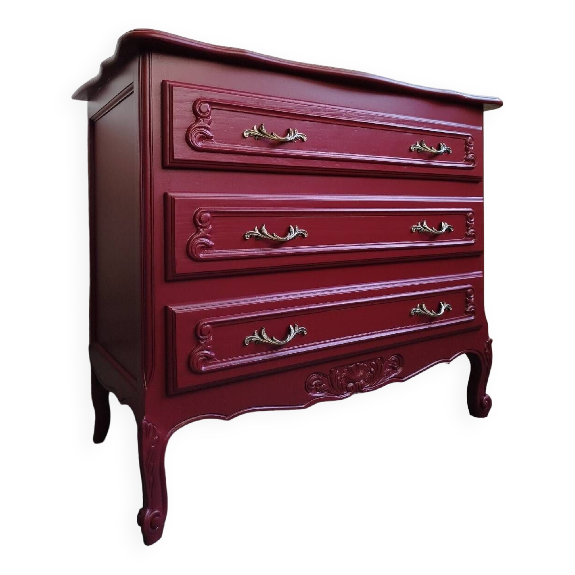 Vintage chest of drawers restyled in Bordeaux red