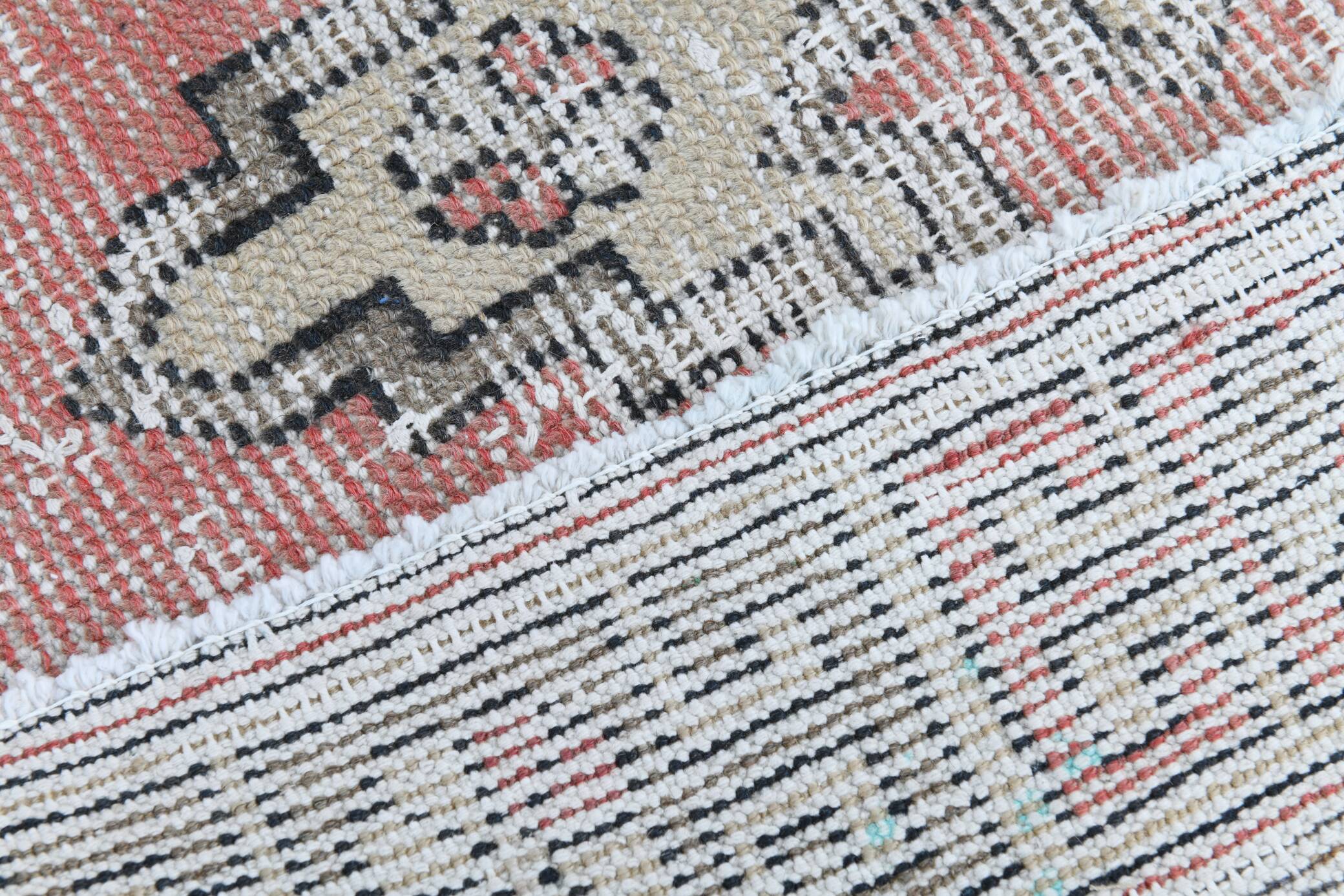 4x9 Shades Of Red & Yellow Handmade Wool Antique Turkish Rug, 129x267Cm