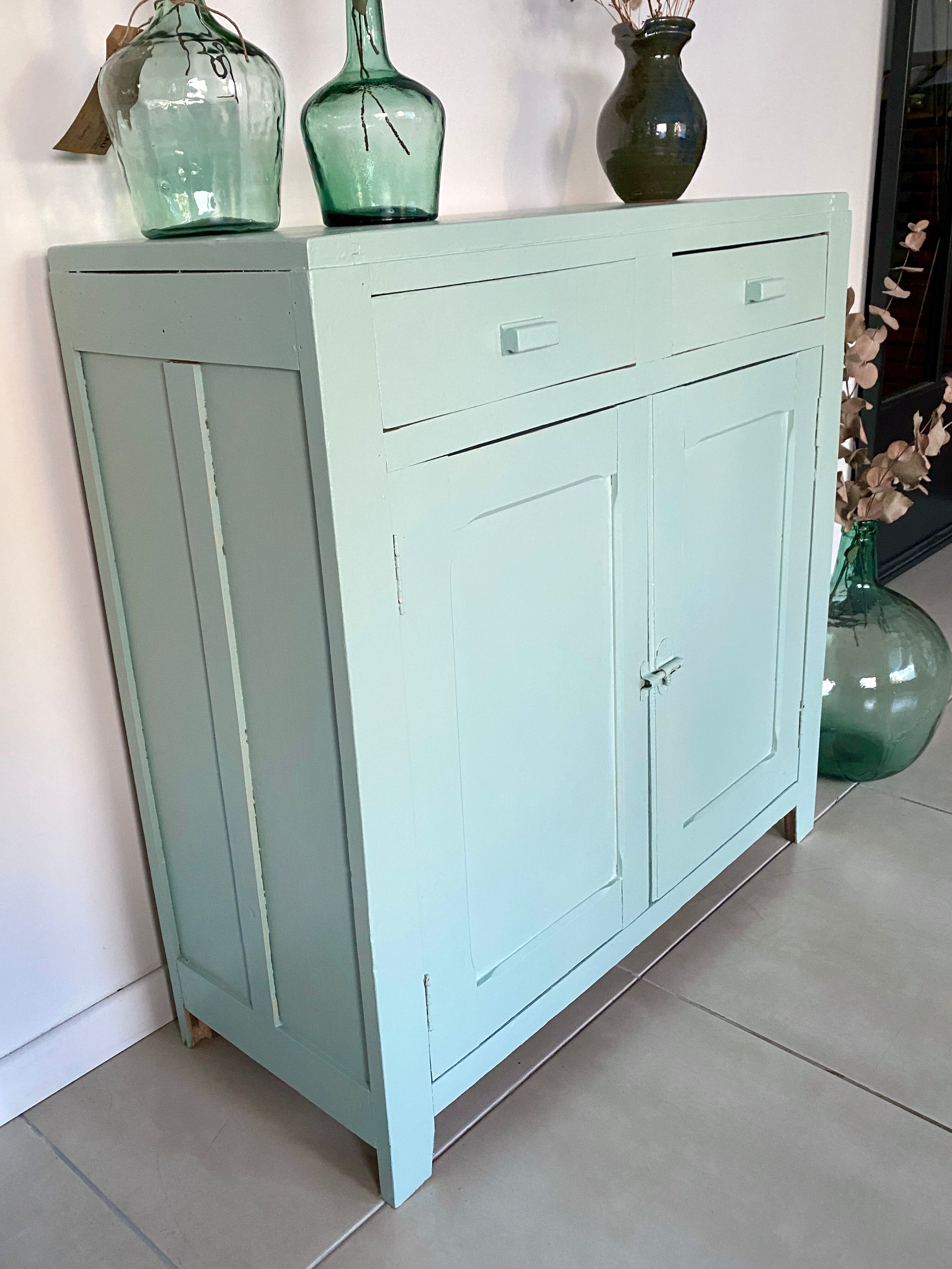 Parisian buffet green mint