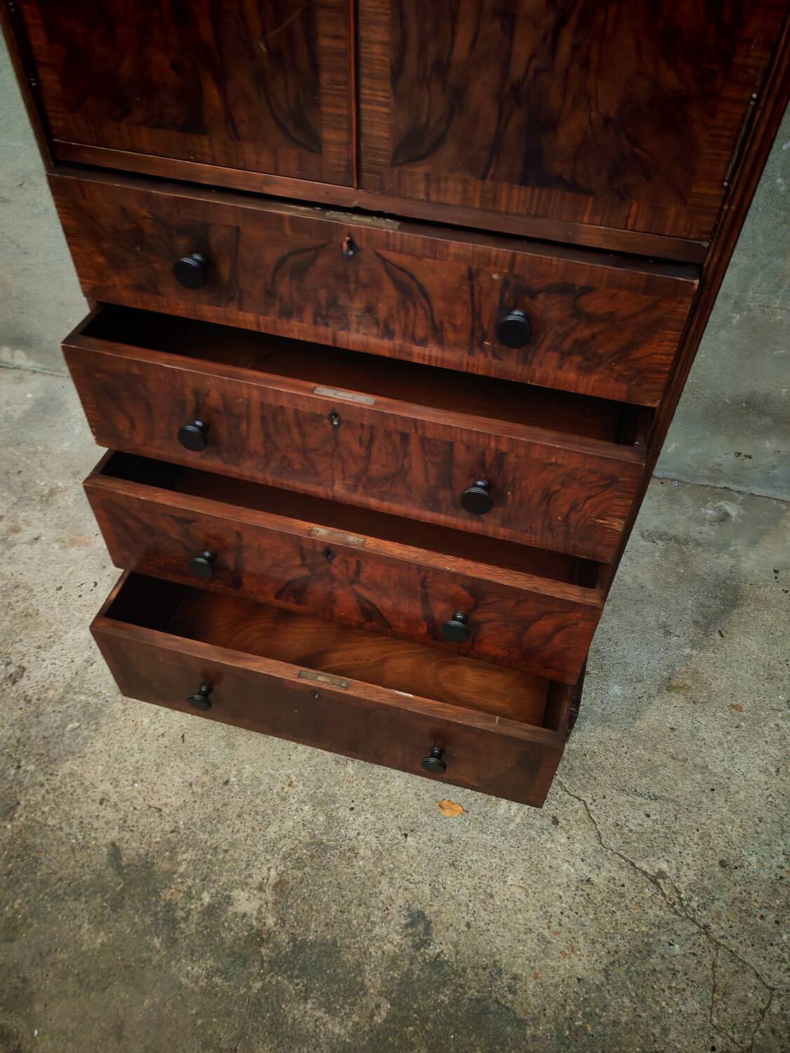 Mahogany chest of drawers Maple & Co