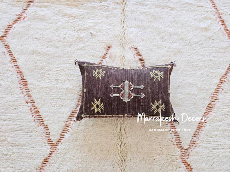 Hand-knotted Moroccan rug 150/250cm