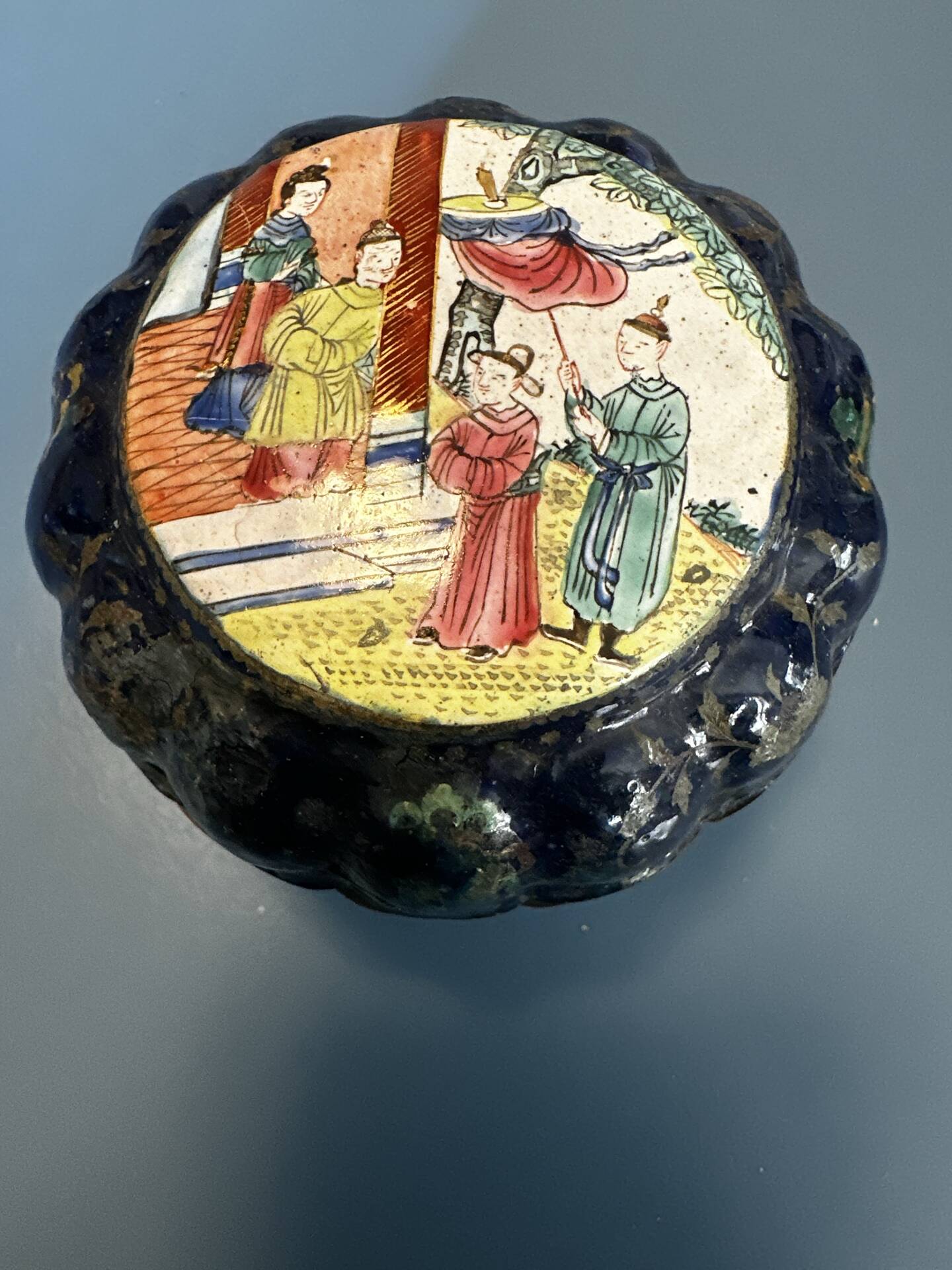 Canton enamel box on copper – China late 18th century