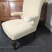 Napoleon III crapaud armchair with a reclined backrest