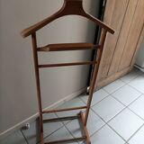 Wearing patinated varnished easel