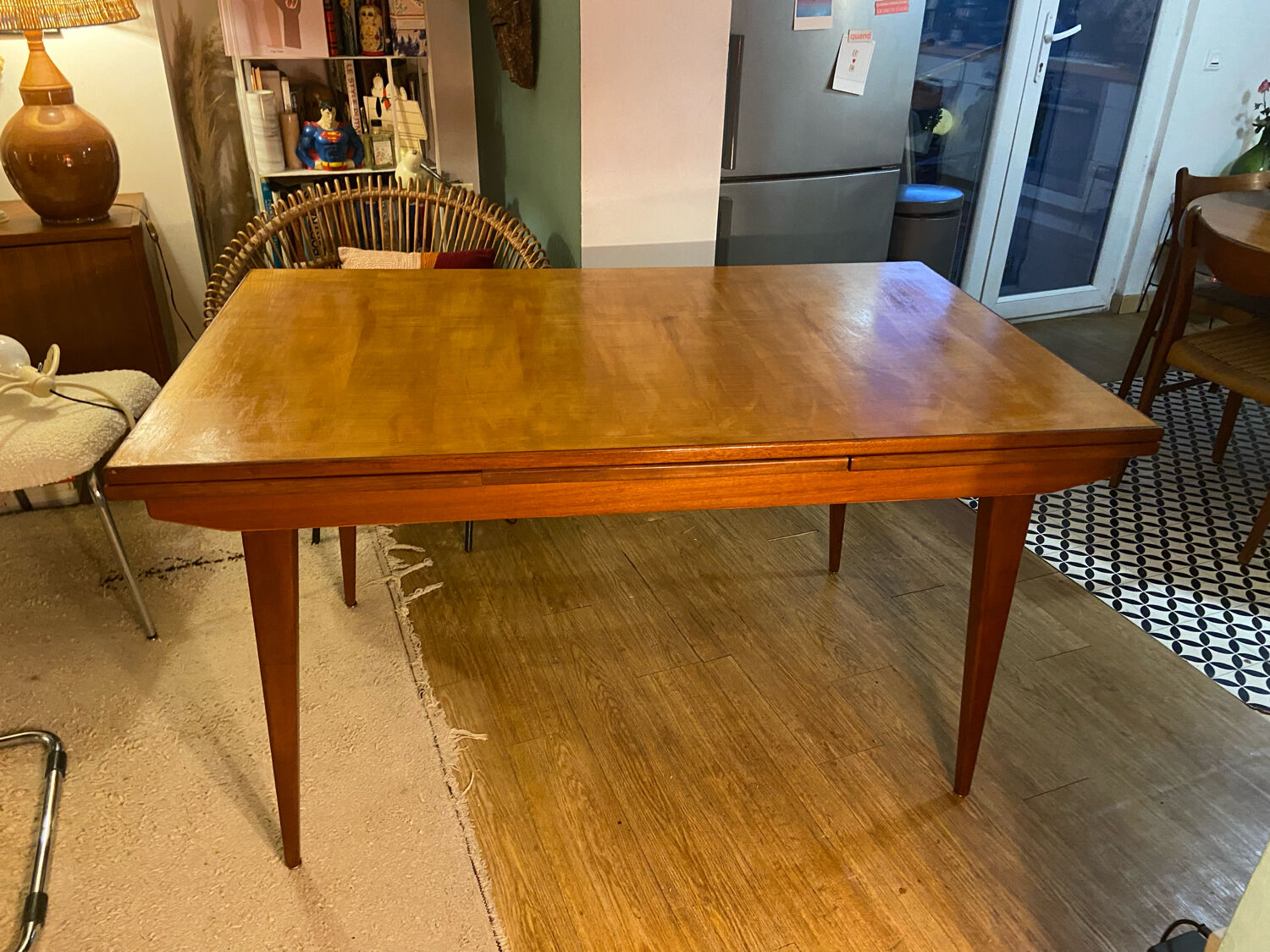 Stretchable solid teak table and ash top