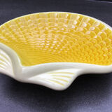 Cup, Verceram pocket tray in shell shape