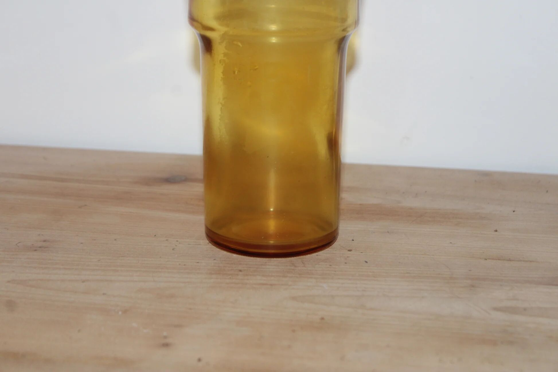 Vintage amber glass carafe with matching stopper – H 27 cm