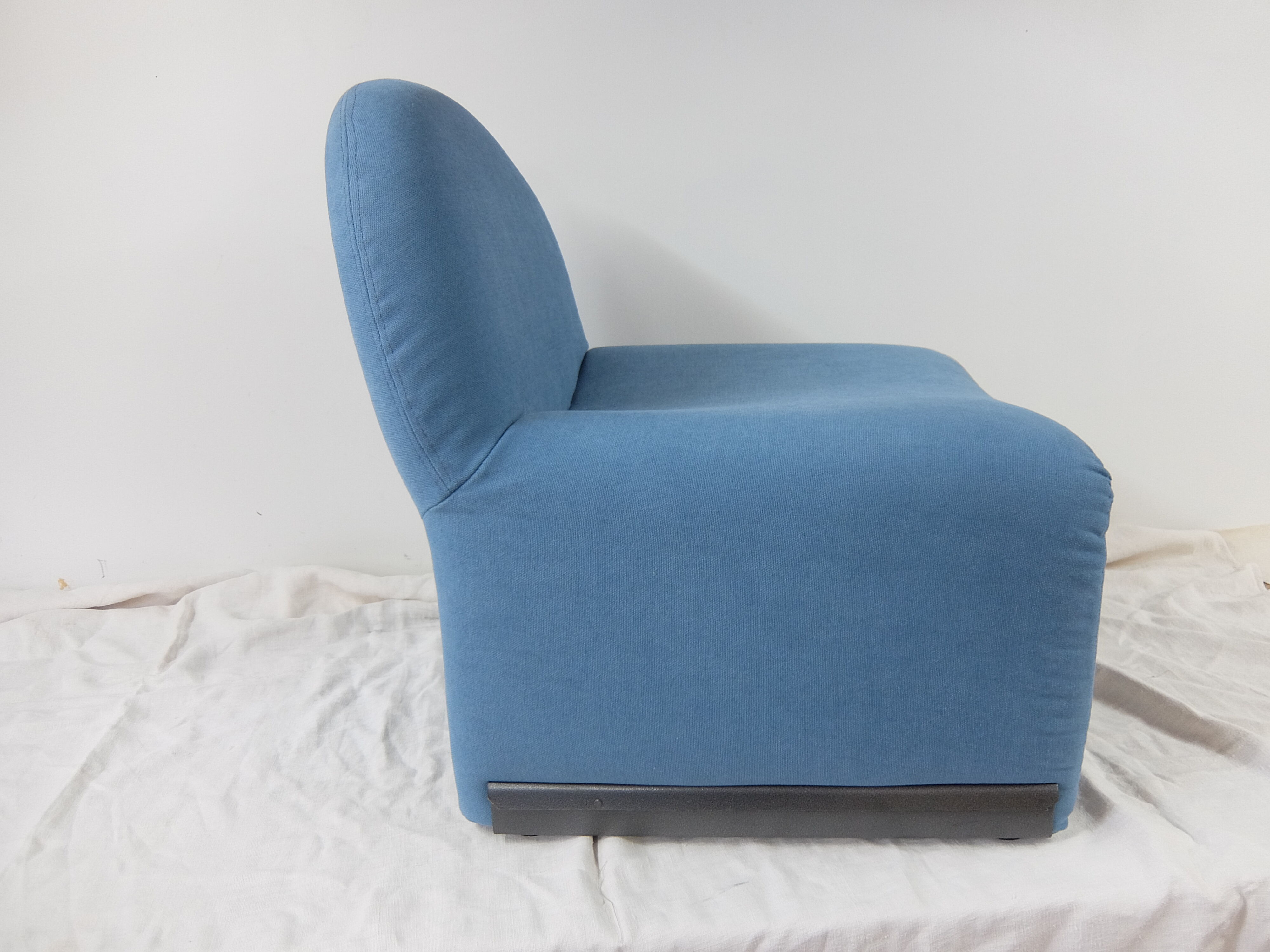 Pair of Design chairs