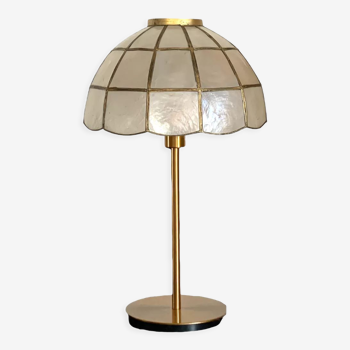 Lamp with an antique mother-of-pearl shade set and a golden foot