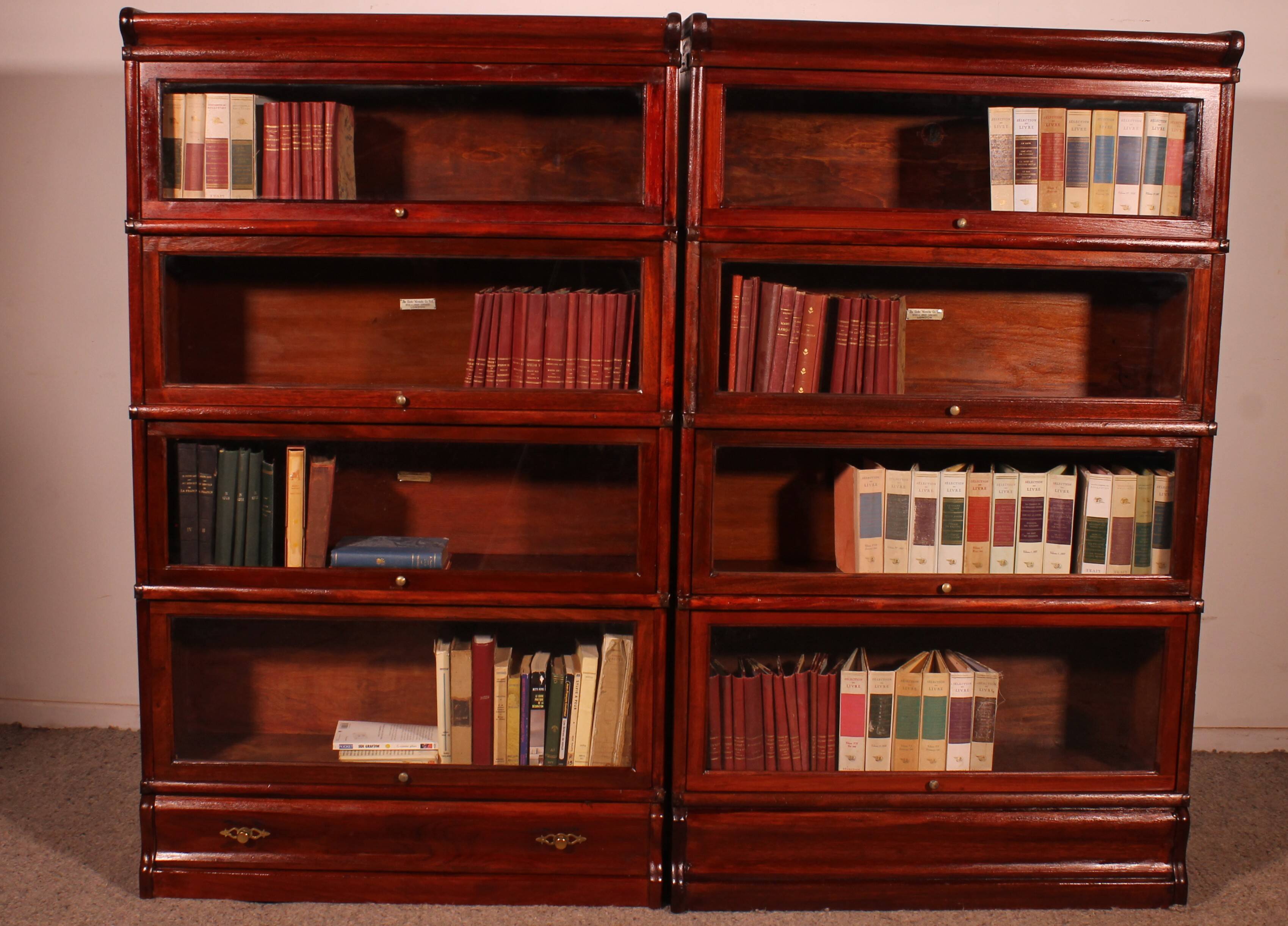 Pair of Globe Wernicke mahogany bookcases circa 1900