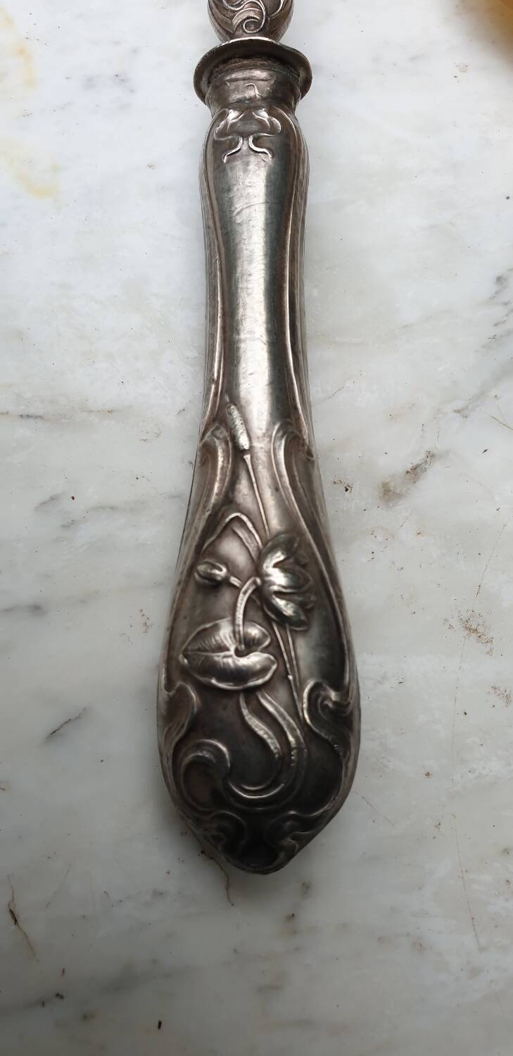 Art Nouveau salad servers in horn and silver metal