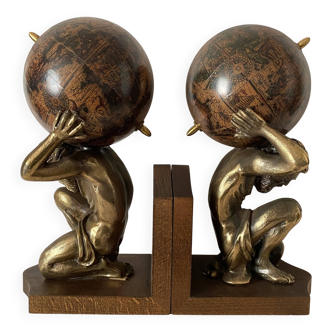 Atlas bookends, globe style with an antique world map.