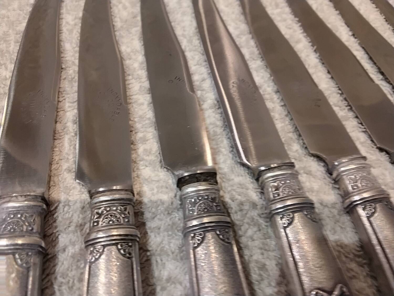 12 silver-plated metal table knives yrras style louis xvi