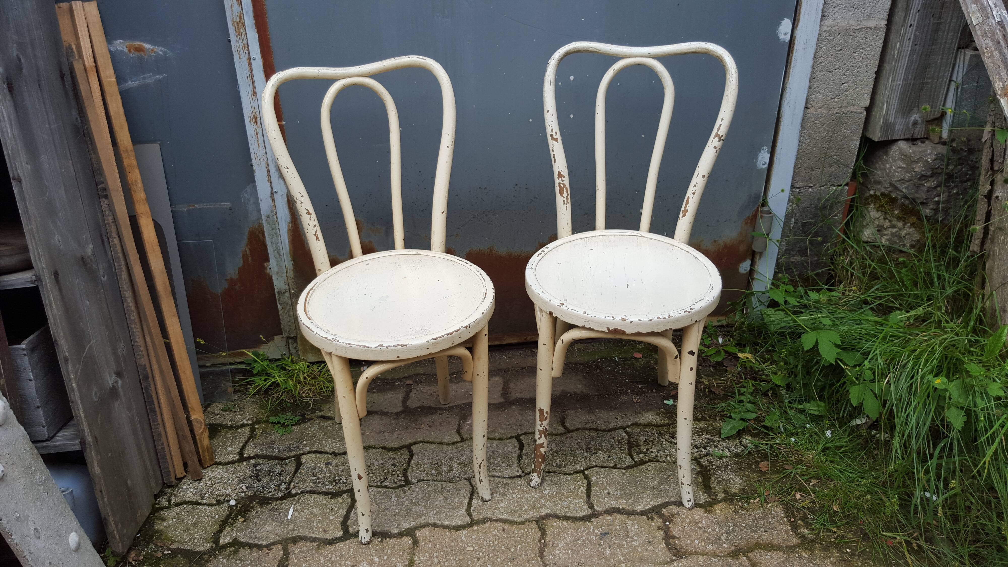 Pair of Baumann chairs made of curved wood