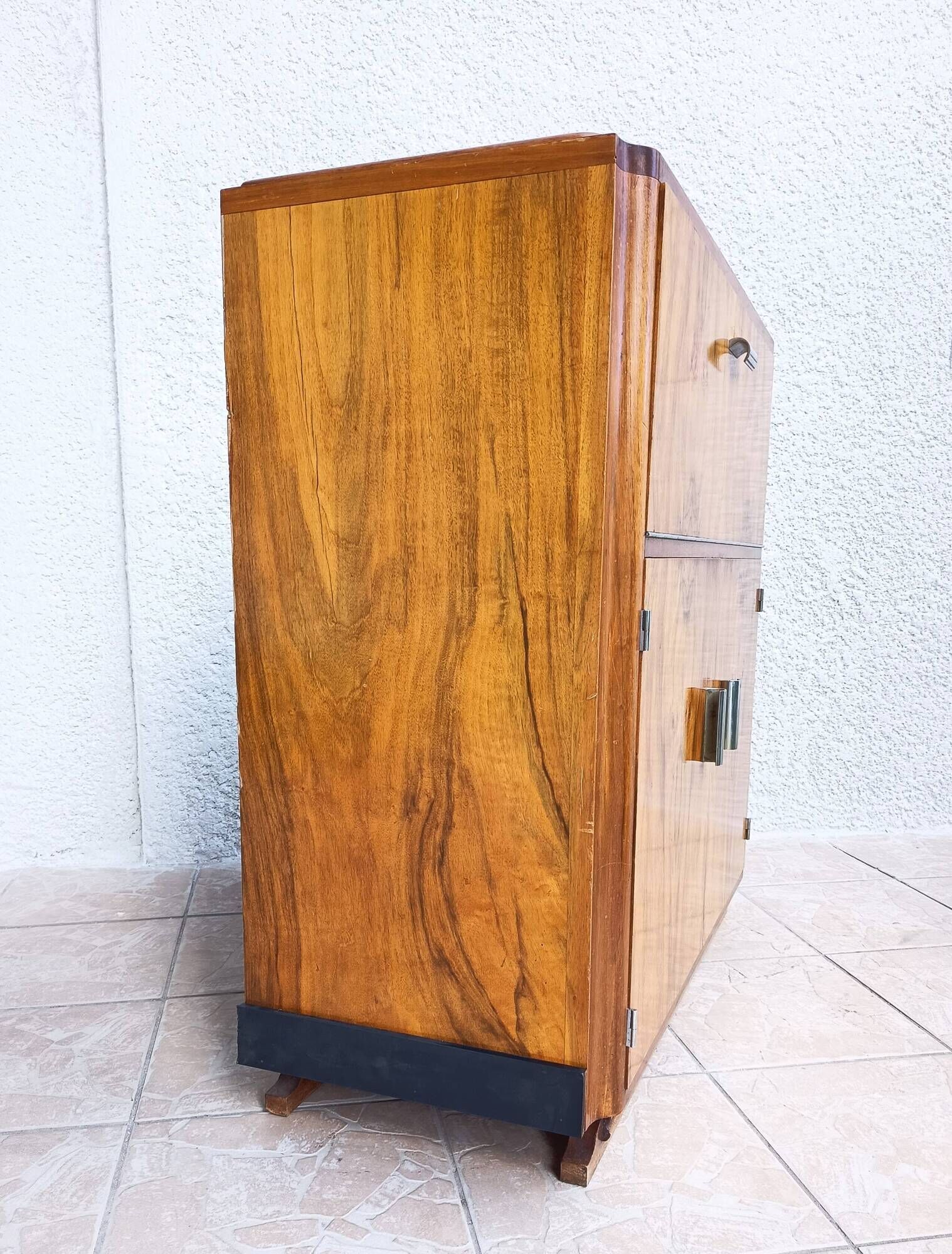 Art Deco walnut burl bar