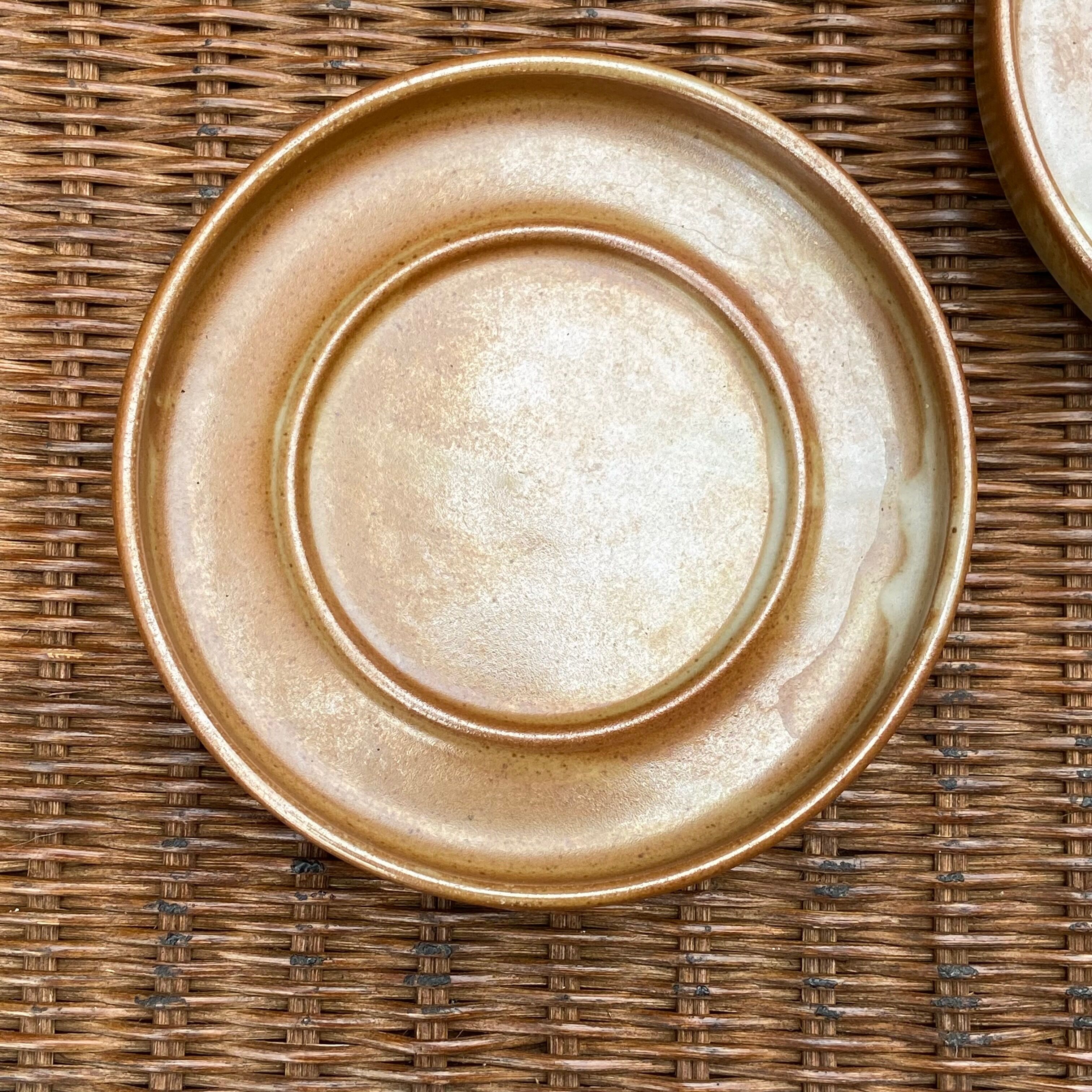 Lot de 2 assiettes en grès-Brenne Grand feu-années 70