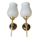 Paire d'appliques opaline et laiton 1950
