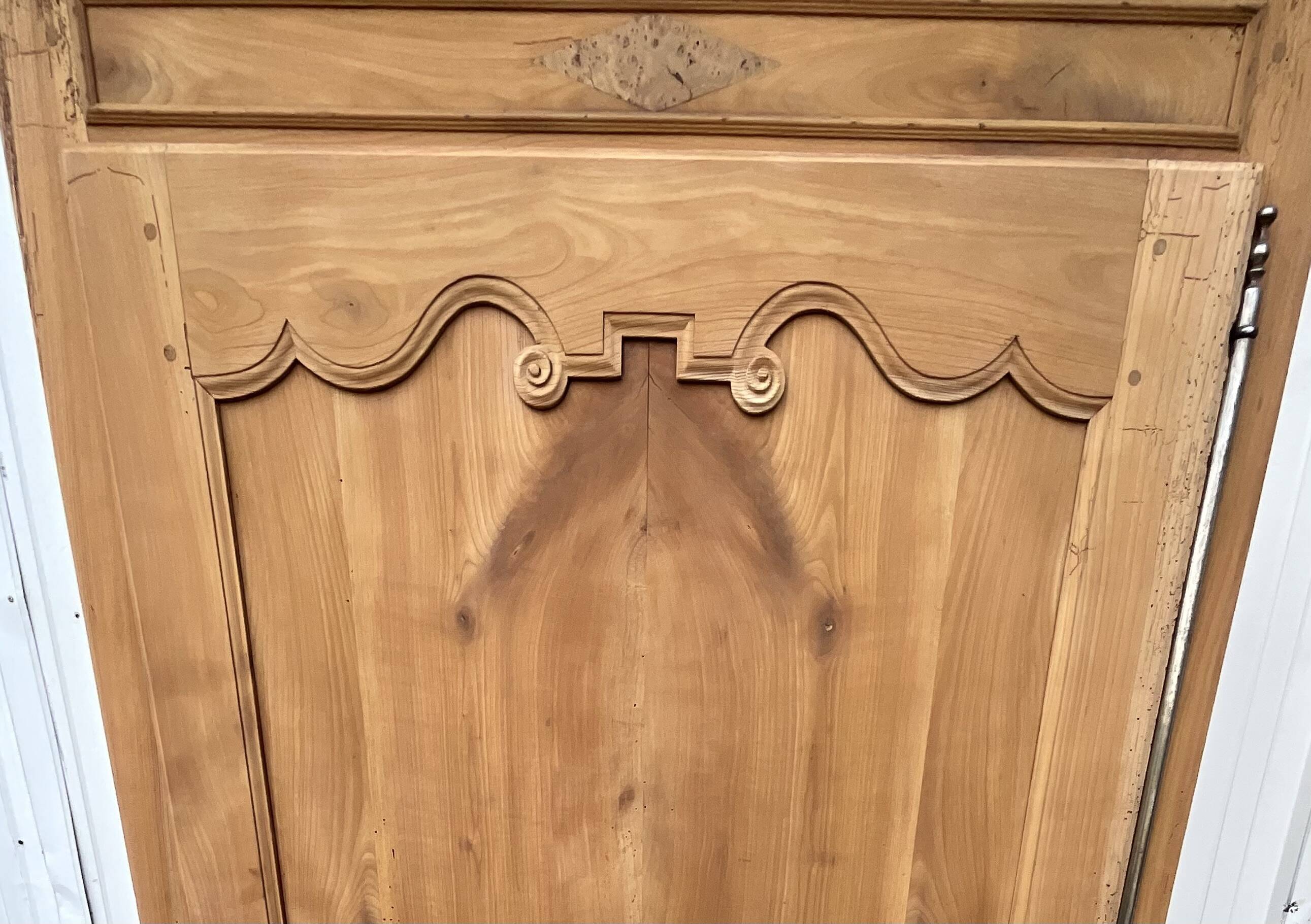 Antique Louis XV bonnetière, fruitwood, restored – 1 door, 3 shelves