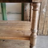 Old drapier table